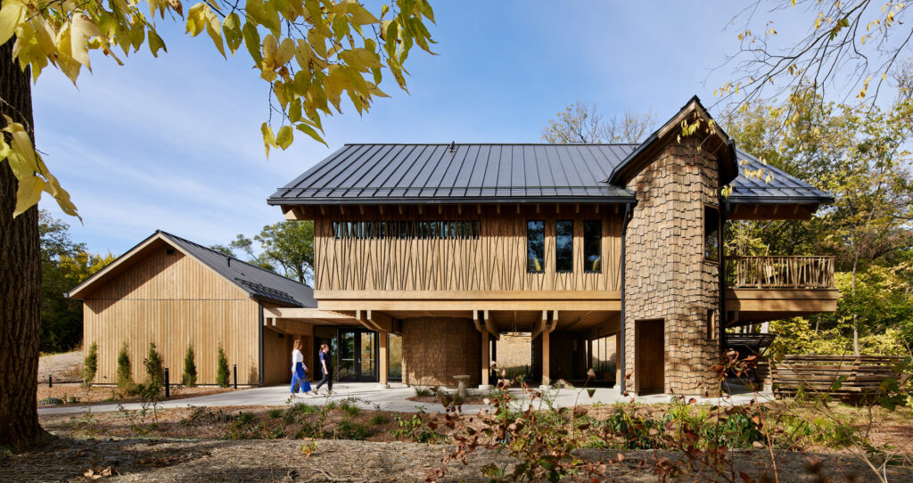 Shcramm State Park Treehouse classroom exterior photo.